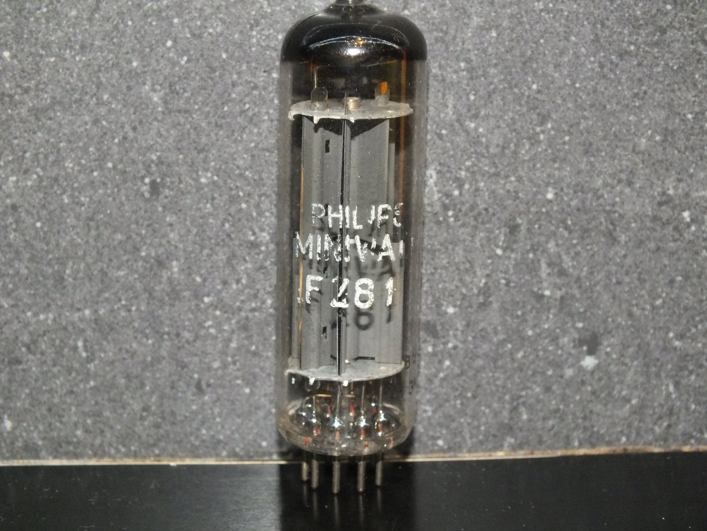 EZ81 Philips Mullard 6CA4 NOS NIB D Getter Blackburn