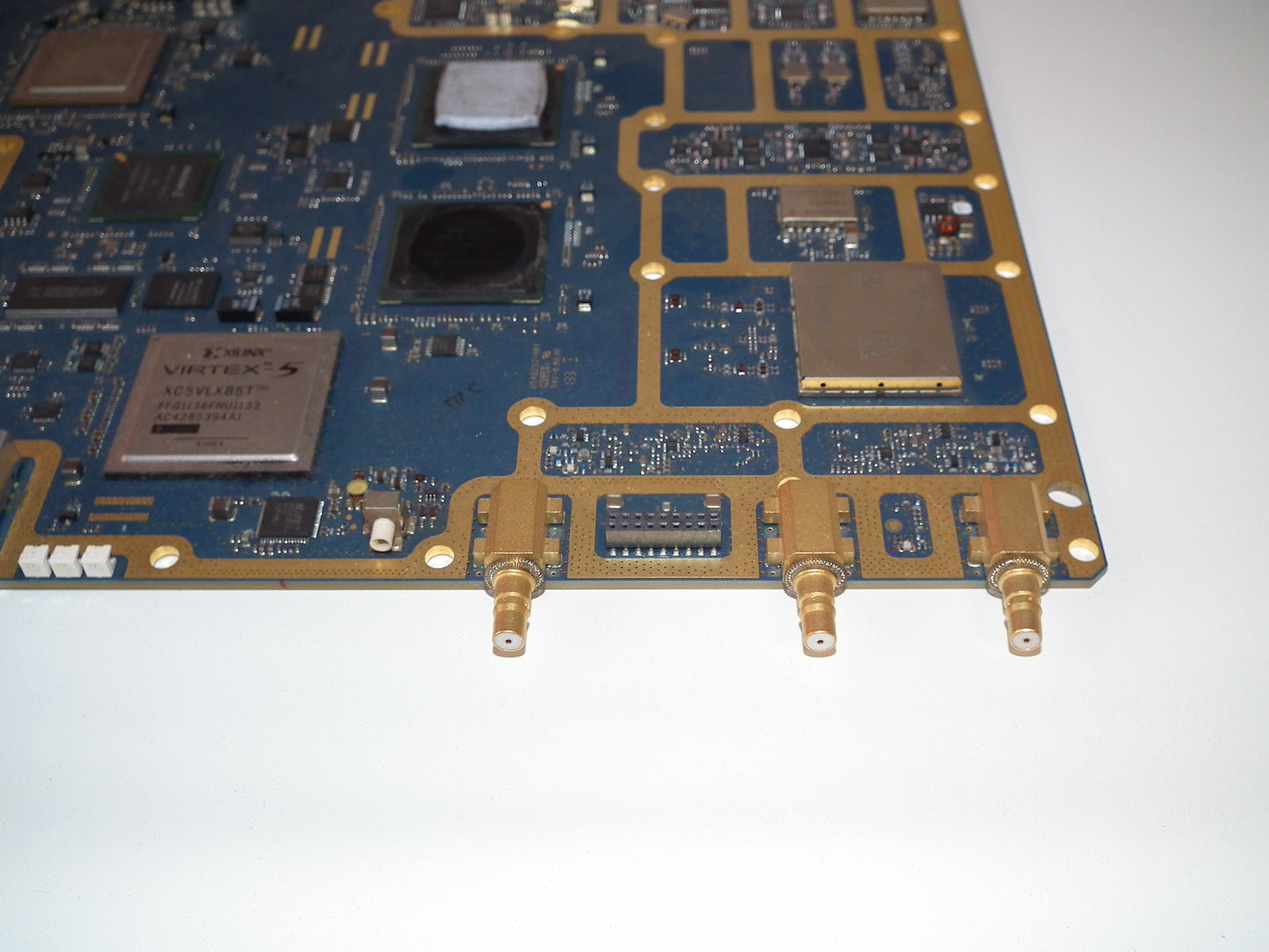 Ericsson RBS6000 PCB Xilinx VIRTEX-5 XC5VLX85T Gold Chip Recovery