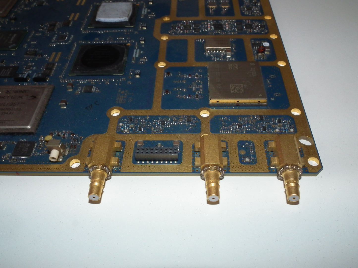 Ericsson RBS6000 PCB Xilinx VIRTEX-5 XC5VLX85T Gold Chip Recovery