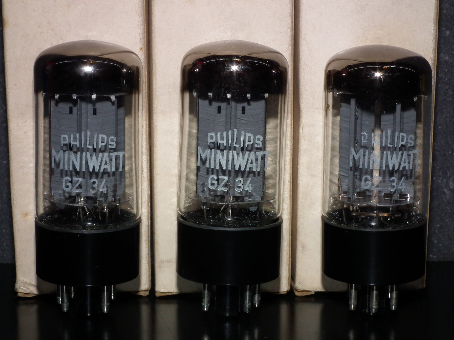 GZ34 Mullard Philips 5AR4 OO Getter NOS NIB f32 B6 Blackburn 1966 Dual O Getter