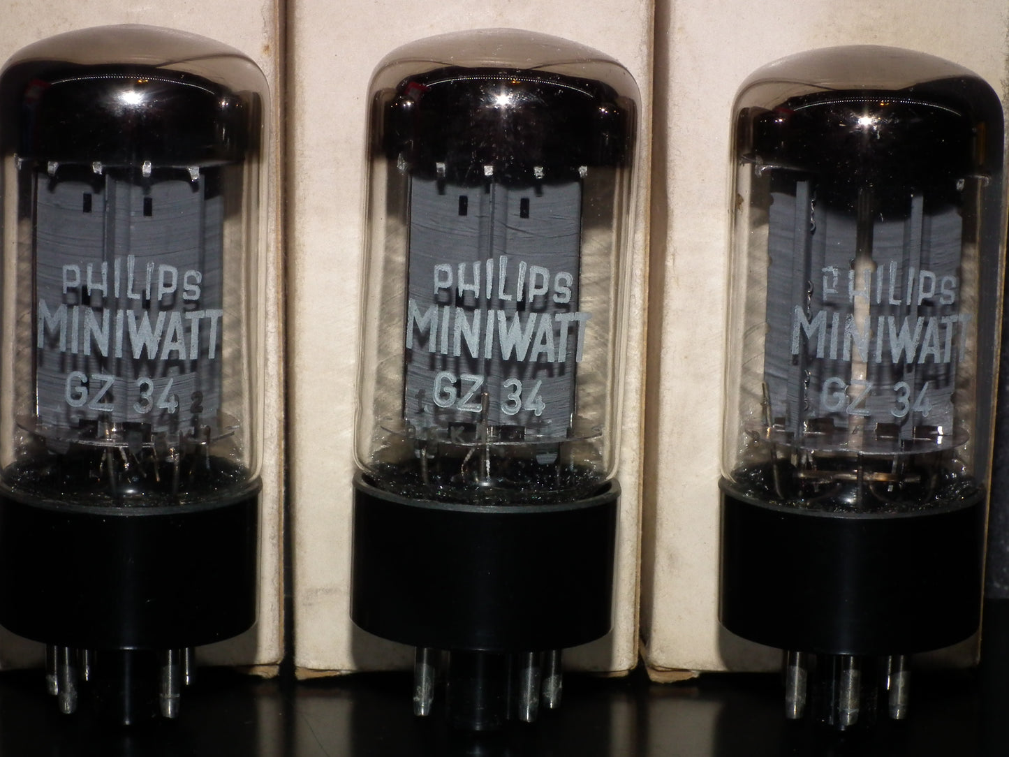 GZ34 Mullard Philips 5AR4 OO Getter NOS NIB f32 B6 Blackburn 1966 Dual O Getter
