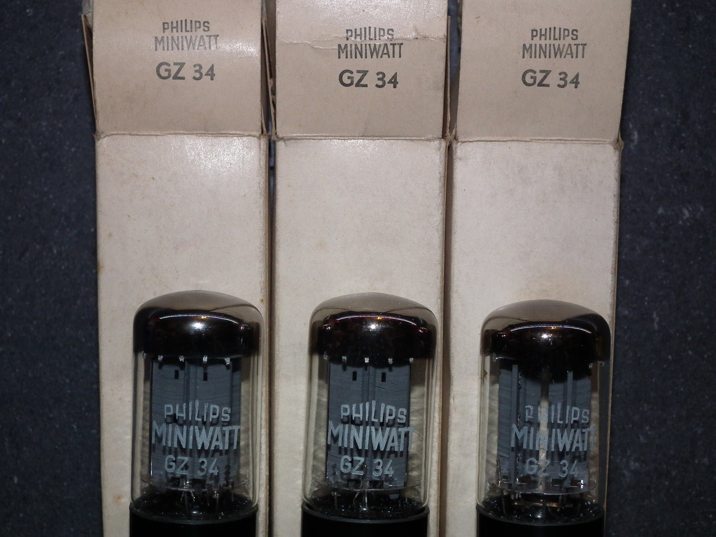 GZ34 Mullard Philips 5AR4 OO Getter NOS NIB f32 B6 Blackburn 1966 Dual O Getter
