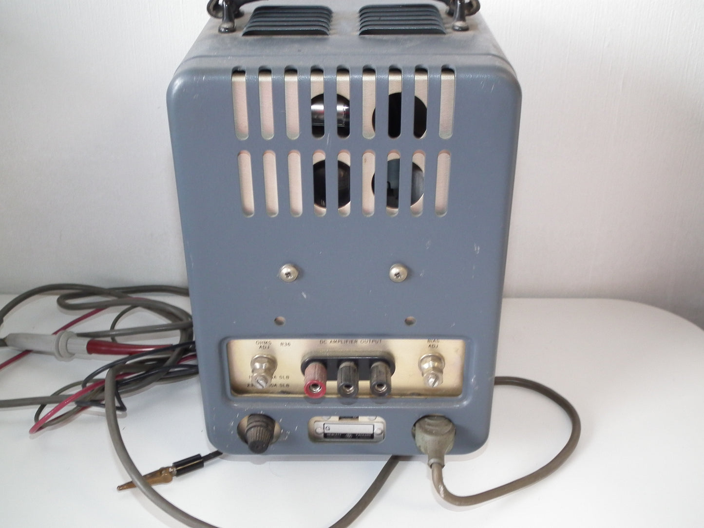 Vintage Hewlett Packard HP412A Vacuum Tube Voltmeter 412A