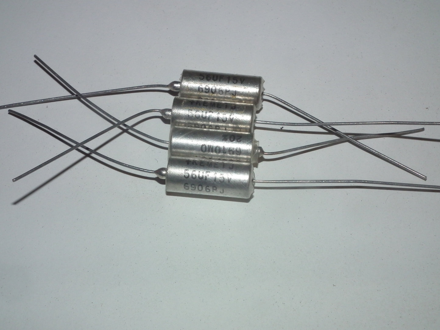 Four vintage silver tantalum KEMET capacitors 56uF/15V (4 pcs)