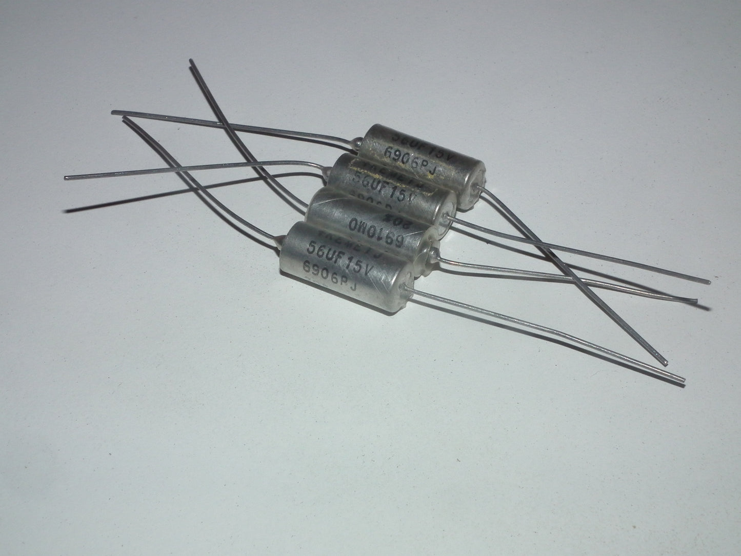 Four vintage silver tantalum KEMET capacitors 56uF/15V (4 pcs)