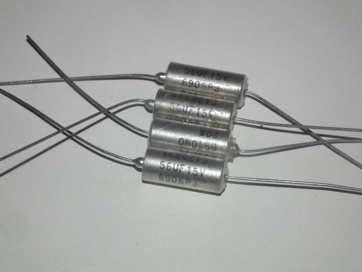 Four vintage silver tantalum KEMET capacitors 56uF/15V (4 pcs)