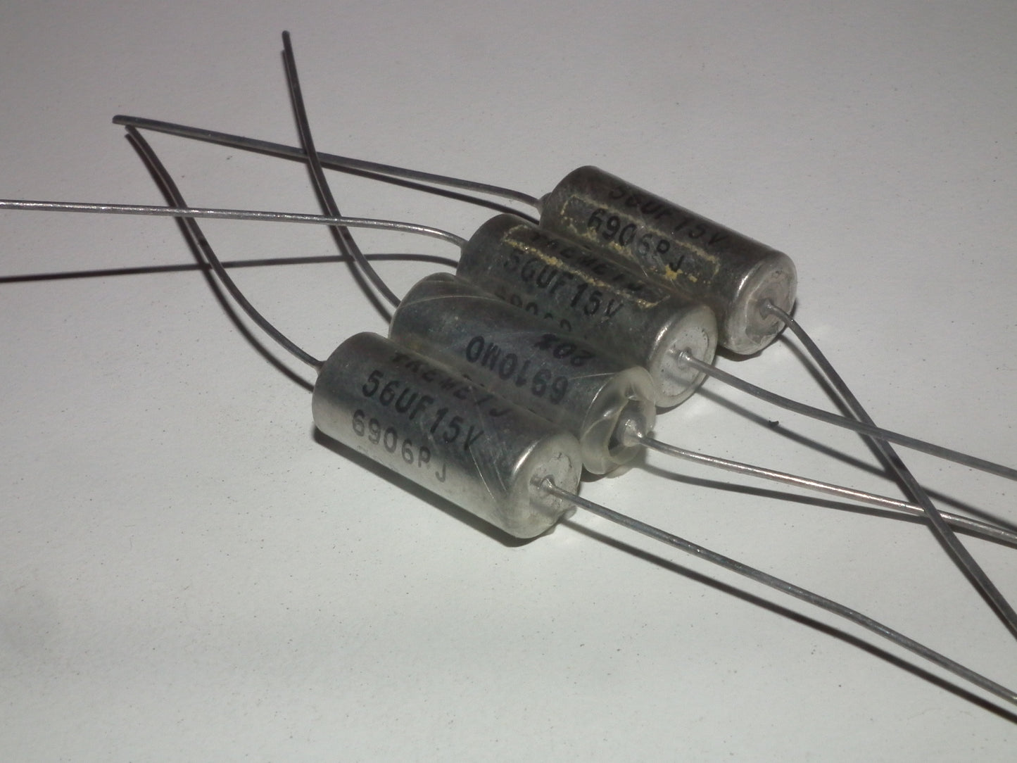 Four vintage silver tantalum KEMET capacitors 56uF/15V (4 pcs)