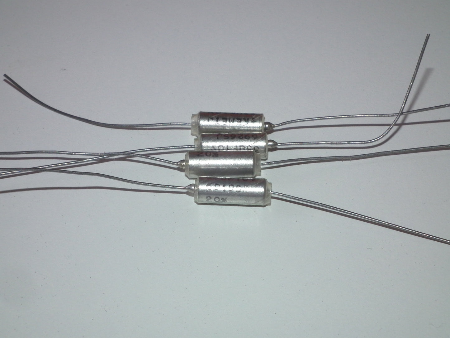 Four vintage silver tantalum KEMET capacitors 33uF/10V NOS (4 pcs) 33mfd