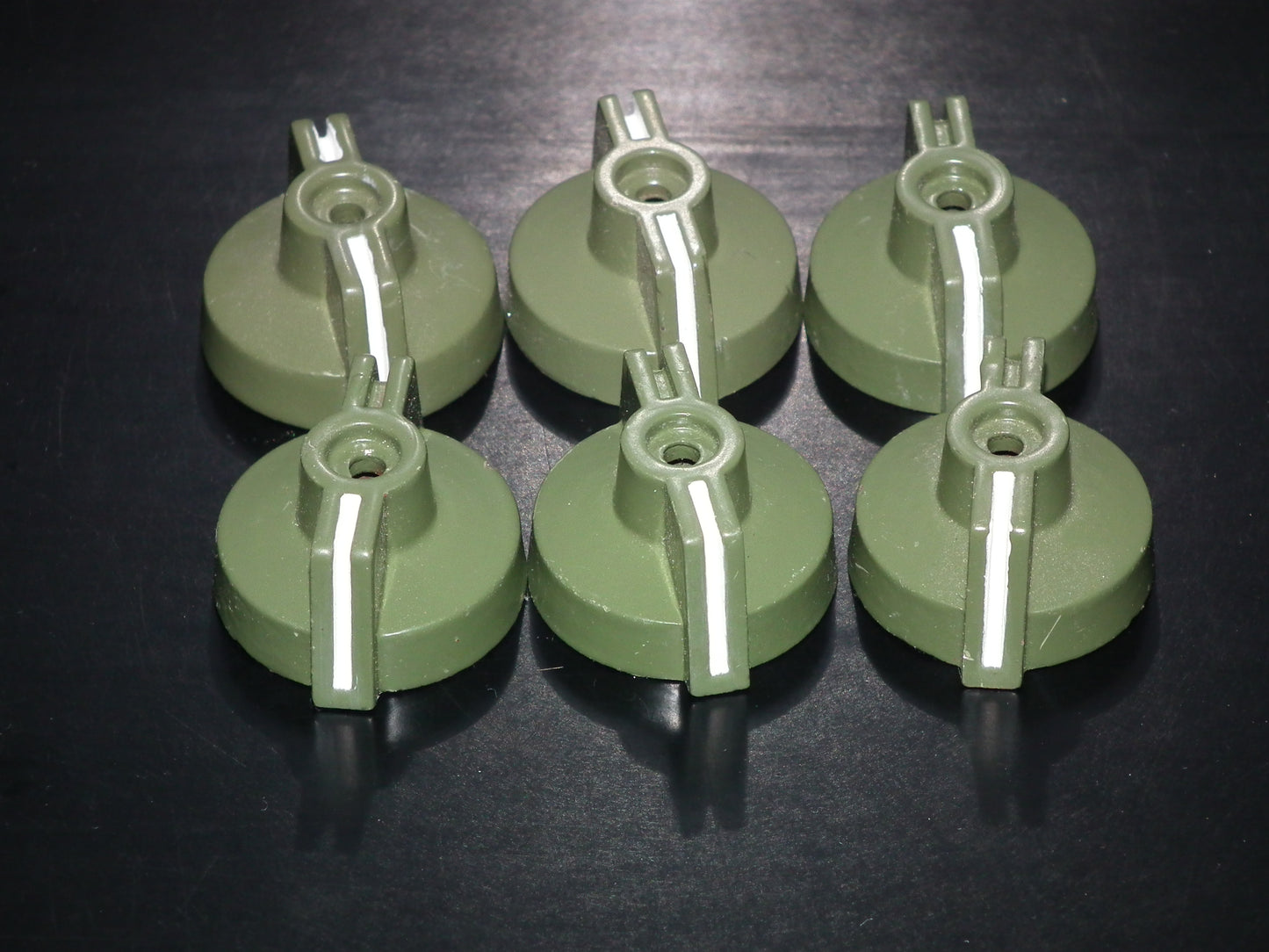 Six (6) NOS MILITARY RADIO KNOBS GRC-9 RT-77 PRC-25 PRC-27 RT-524 R-442 RT-246