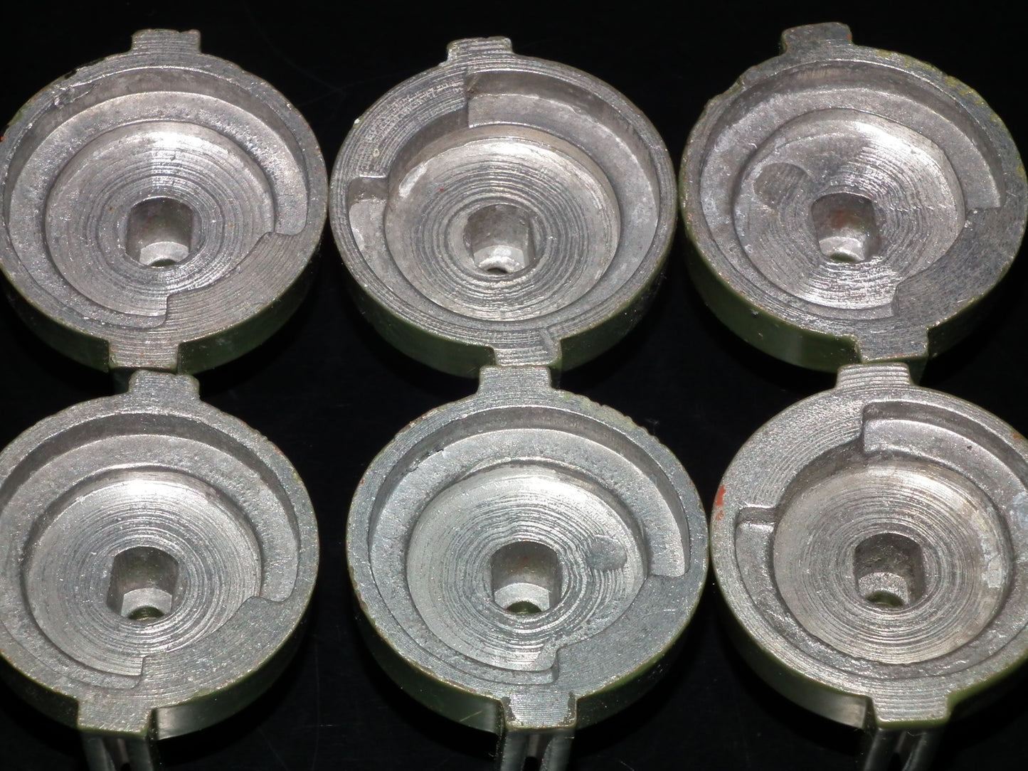 Six (6) NOS MILITARY RADIO KNOBS GRC-9 RT-77 PRC-25 PRC-27 RT-524 R-442 RT-246