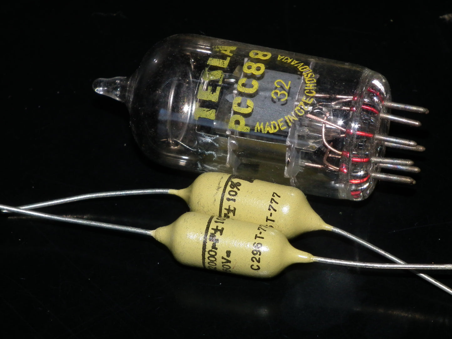 Vintage Mullard Mustard Capacitors 0.082uF 160V (82nF) Marshall,Fender(2 pcs)