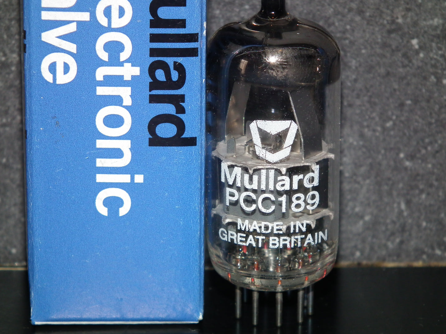 Platinum matched pair PCC189 7ES8 Mullard very quiet ECC88 6DJ8 6922 sub