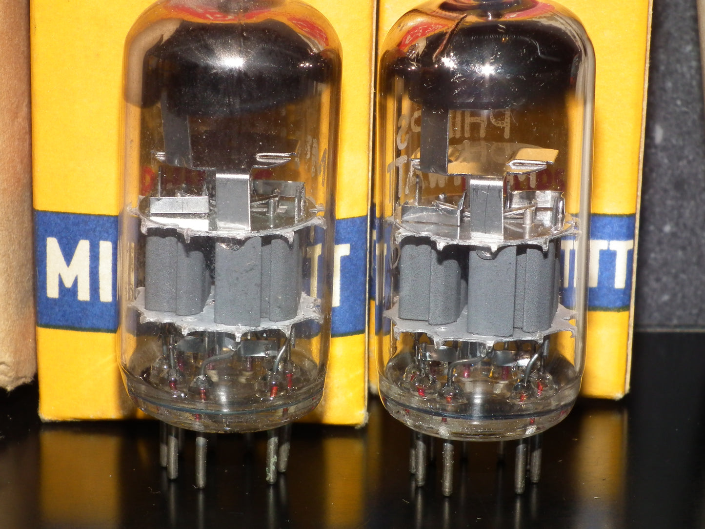 PCC88 Philips 7DJ8 Platinum Matched Pair Dual Stage Getter Gray Shield 1963