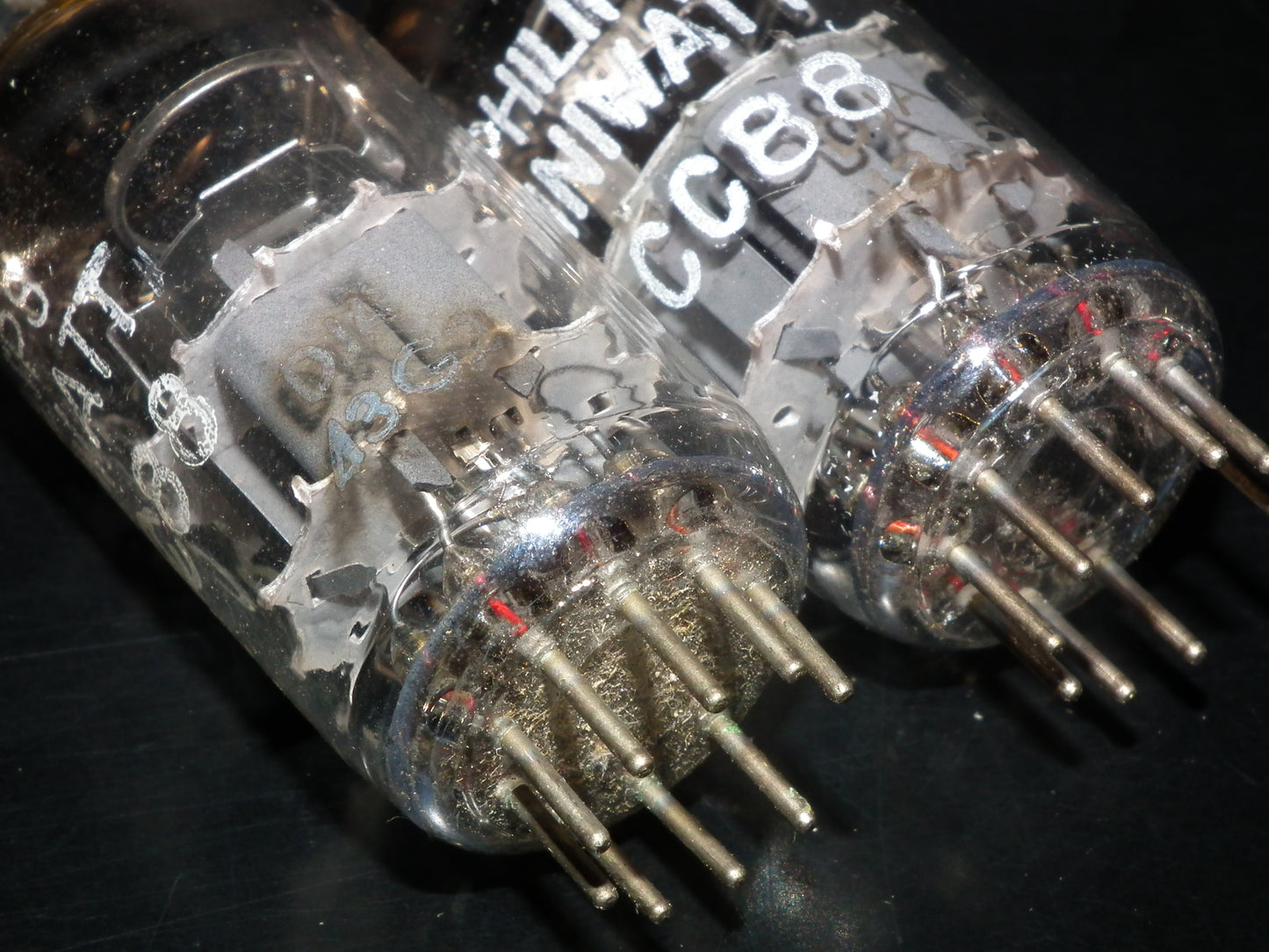 PCC88 Philips 7DJ8 Platinum Matched Pair Dual Stage Getter Gray Shield 1963