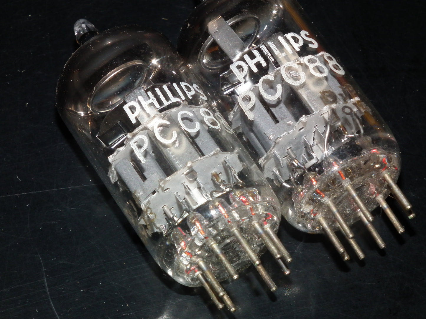 PCC88 Philips 7DJ8 Platinum Matched Pair NOS NIB RARE Made in 60s Heerlen