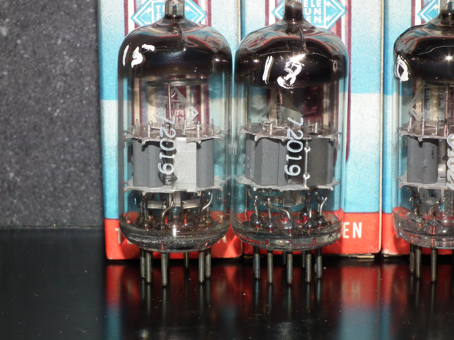 Platinum Matched Pair PCC88 Telefunken 7DJ8 Siemens Munich
