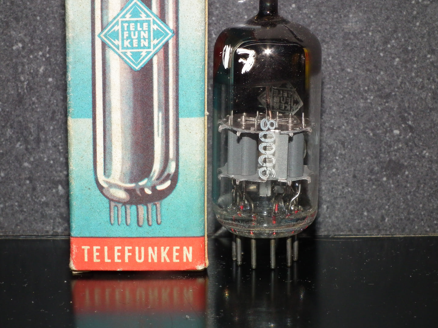 PCC88 Telefunken 7DJ8 NOS NIB Balanced Siemens Halske