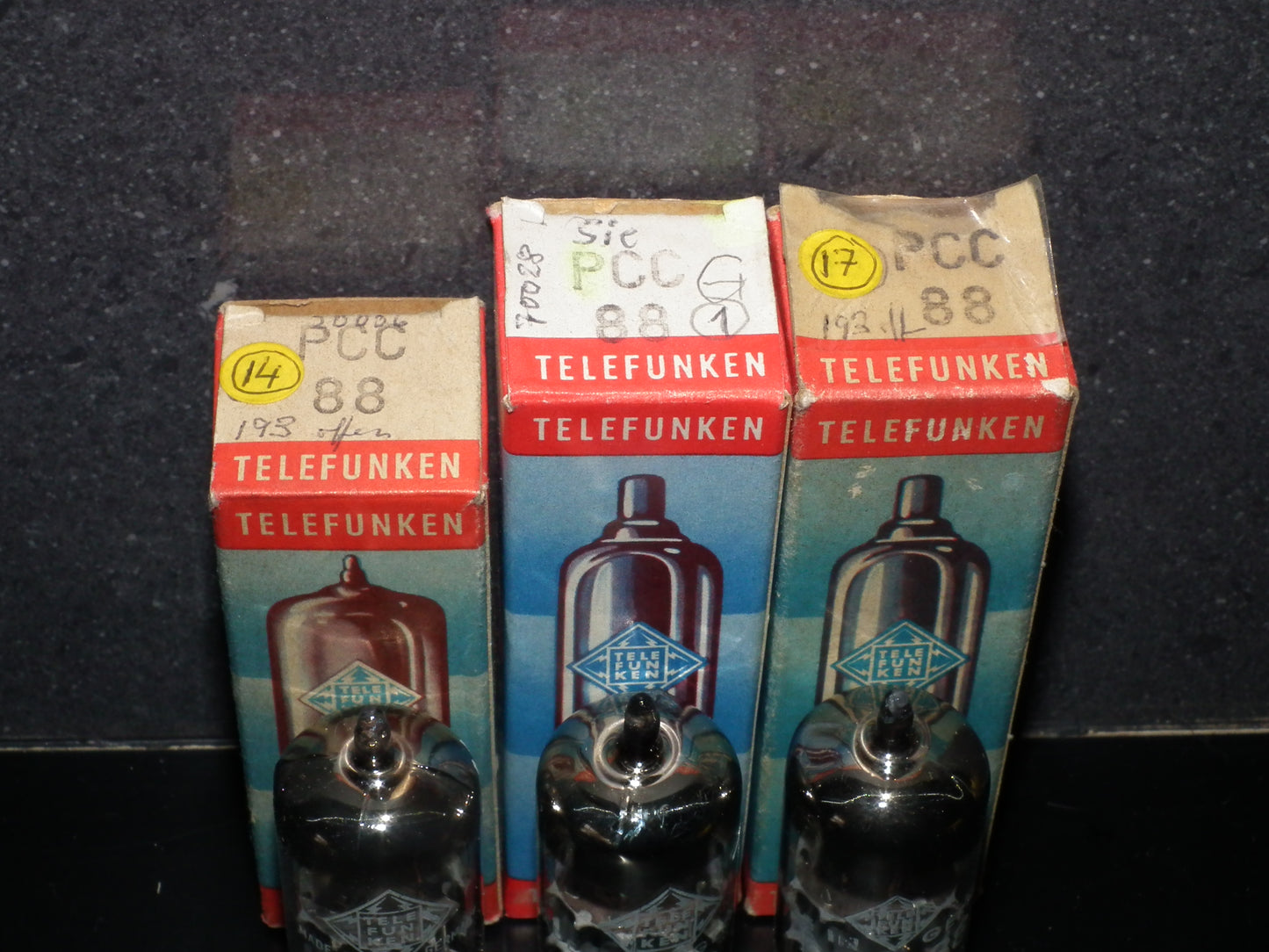 PCC88 Telefunken 7DJ8 NOS NIB balanced sections, low noise, Siemens Munich