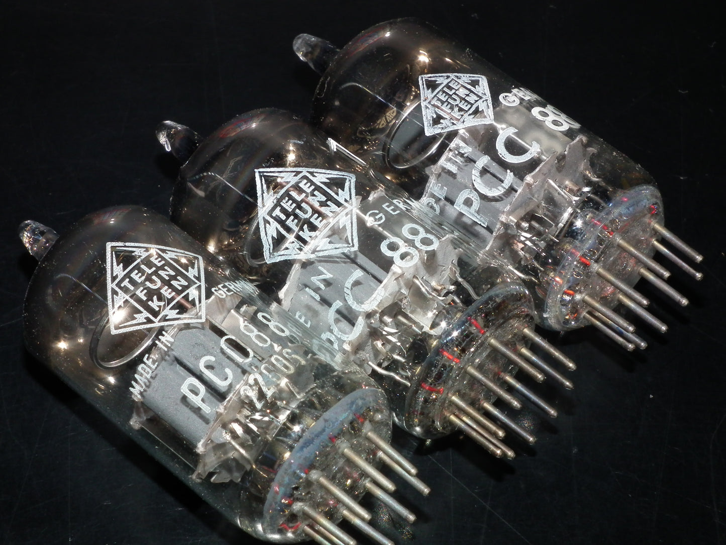 PCC88 Telefunken 7DJ8 NOS NIB balanced sections, low noise, Siemens Munich