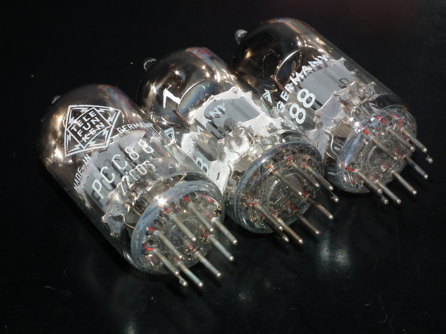PCC88 Telefunken 7DJ8 NOS NIB balanced sections, low noise, Siemens Munich