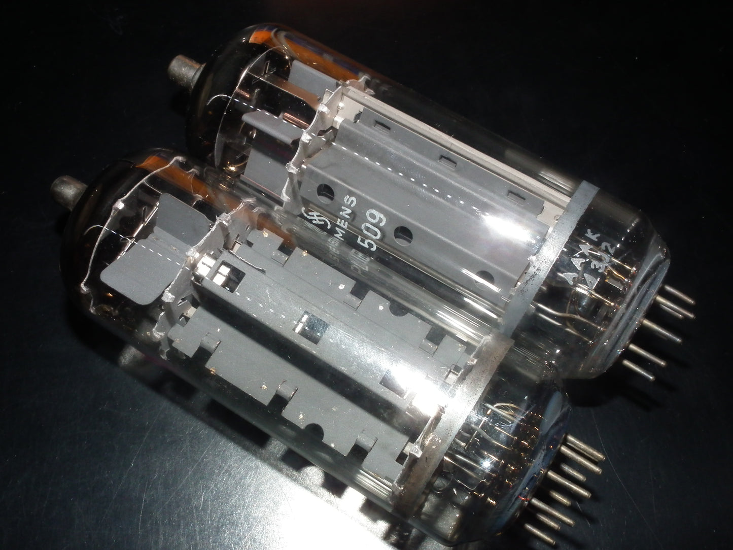 PL509 Siemens West Germany 40KG6 NOS NIB One tube (1 pcs)