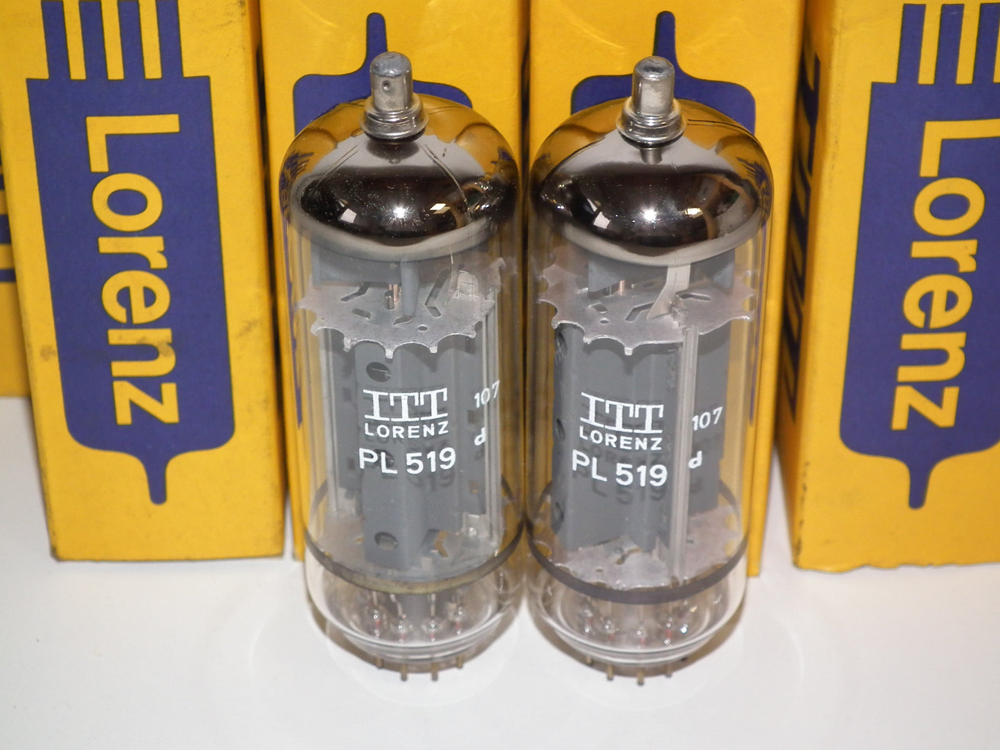PL519 ITT Lorenz 40KG6 PLATINUM Matched PAIR Heerlen 1976