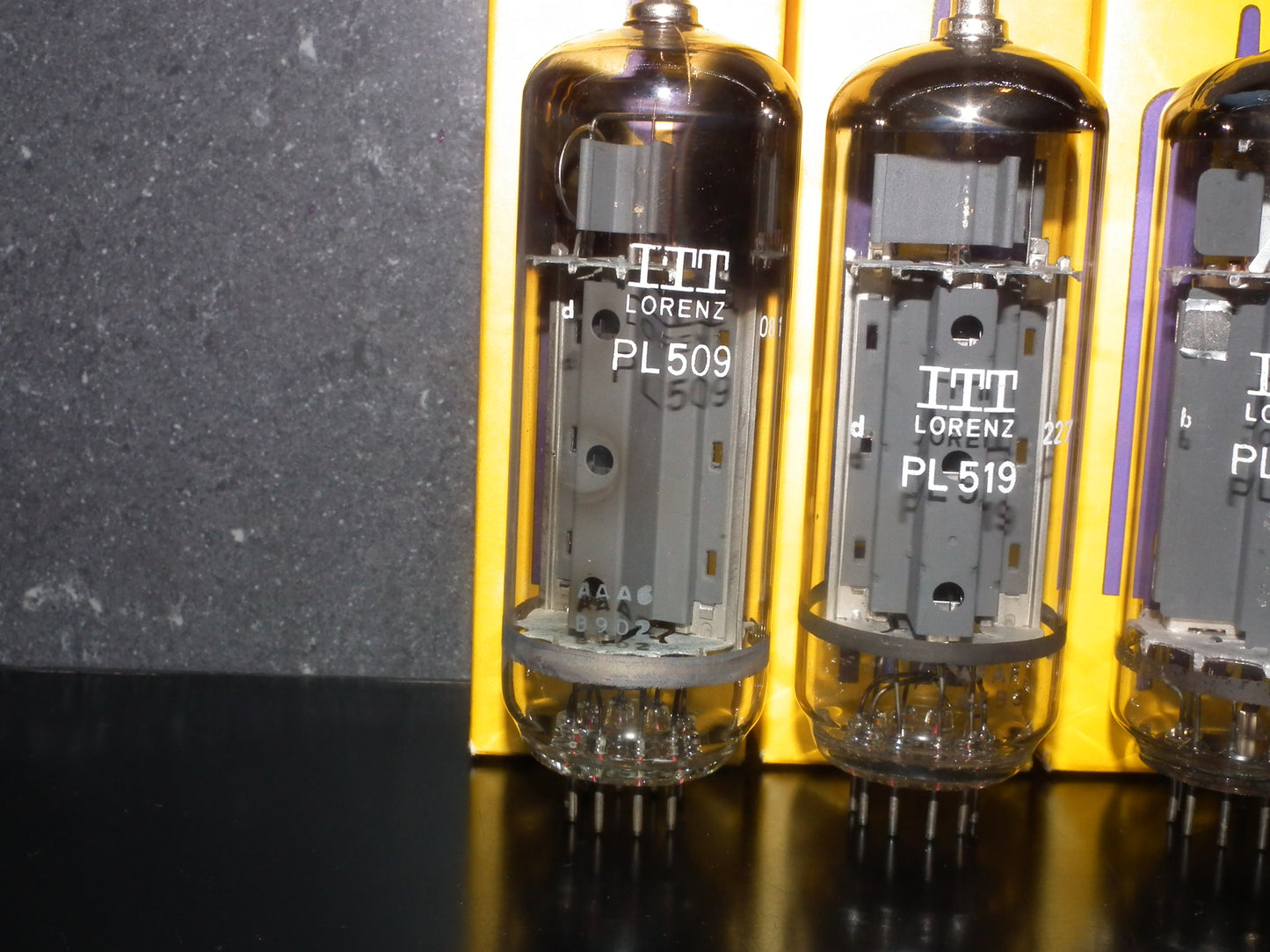 PL519 ITT Lorenz 40KG6 NOS NIB (1 pcs)