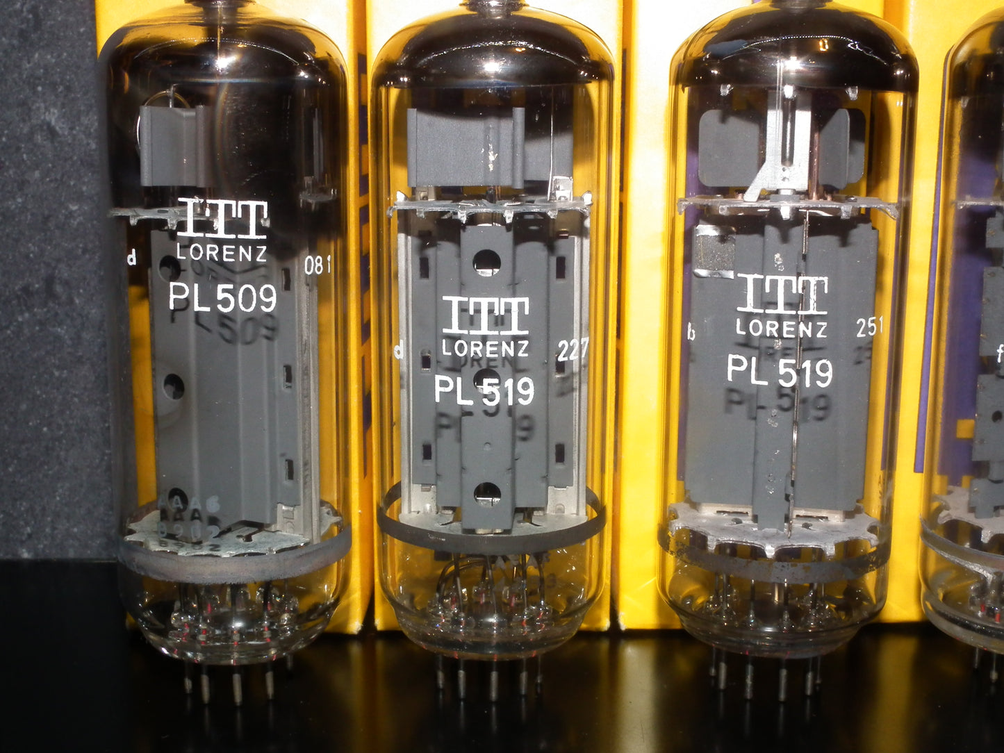 PL519 ITT Lorenz 40KG6 NOS NIB (1 pcs)