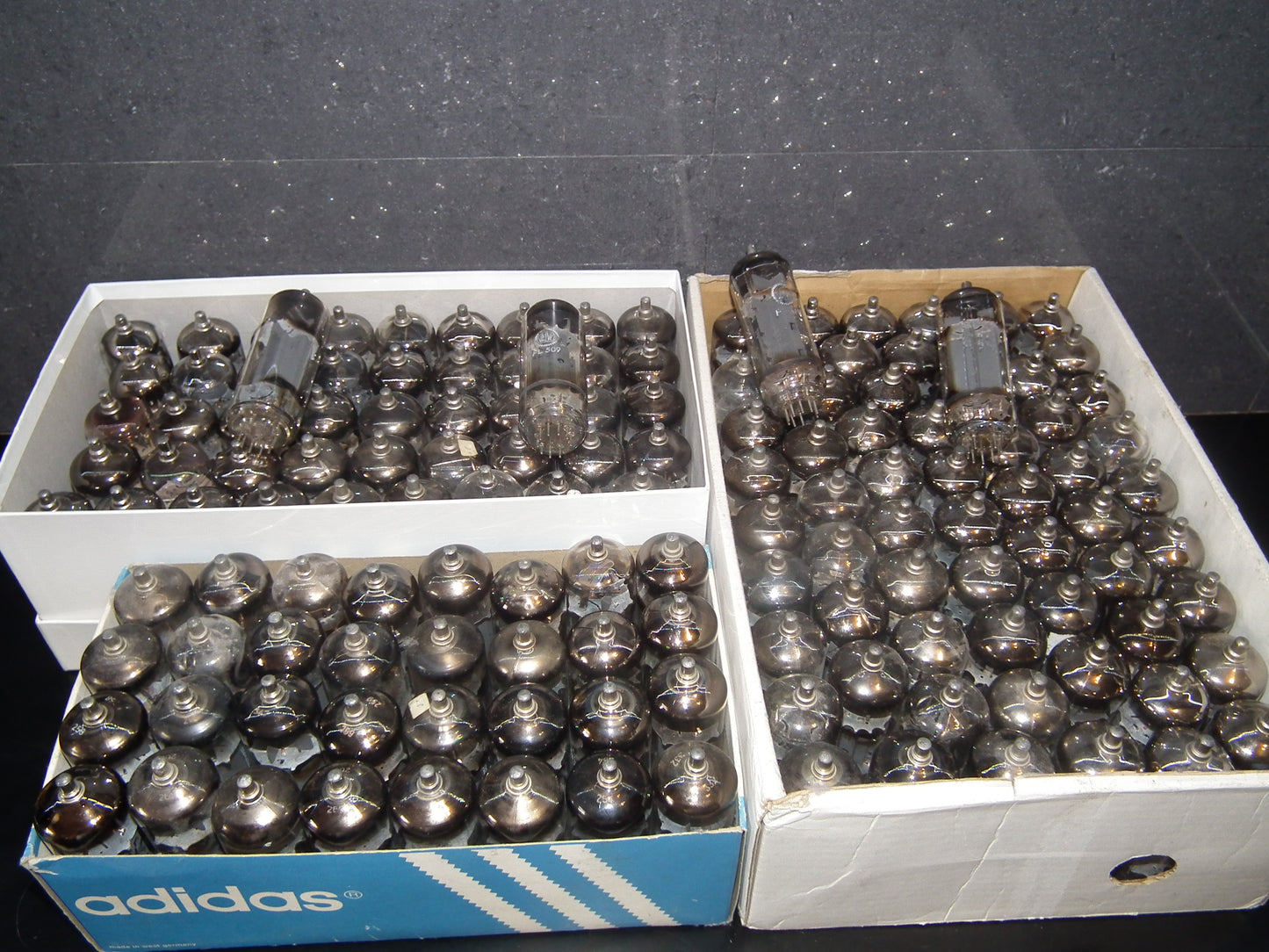 PL519 Valvo Siemens EI Philips Yugoslavia 40KG6 Used Tested ONE TUBE