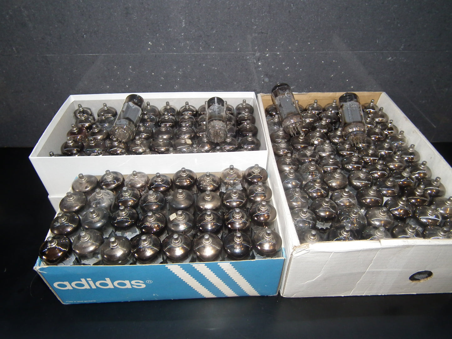 PL519 Valvo Siemens EI Philips Yugoslavia 40KG6 Used Tested ONE TUBE