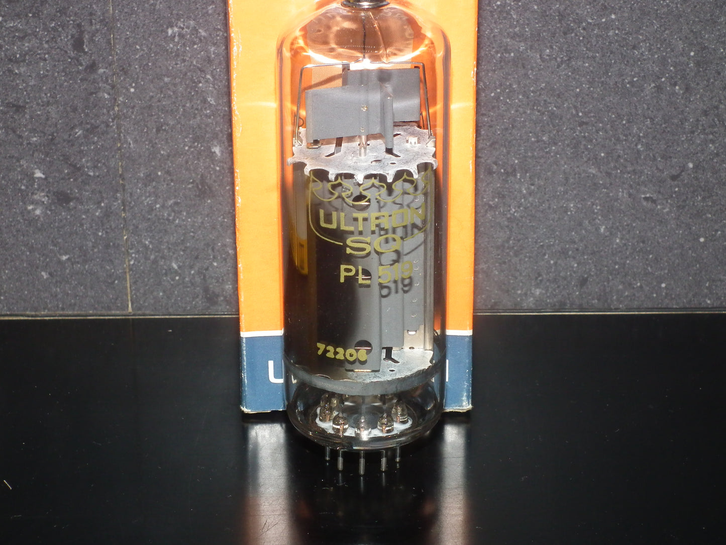 PL519SQ Mullard Blackburn rebranded Ultron 40KG6 NOS NIB