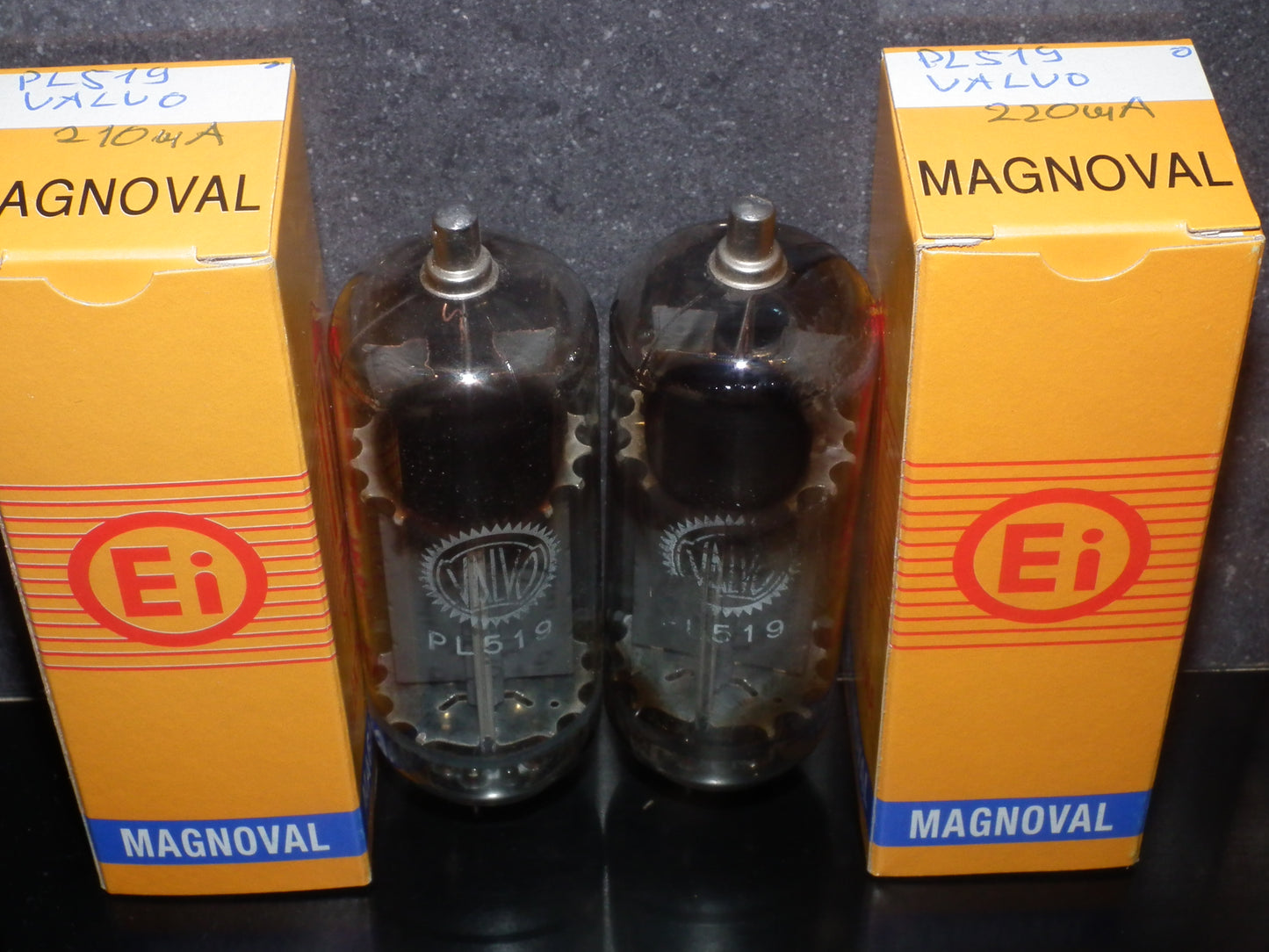 PL519 Valvo Mullard 40KG6 PLATINUM Matched PAIR EAR Used