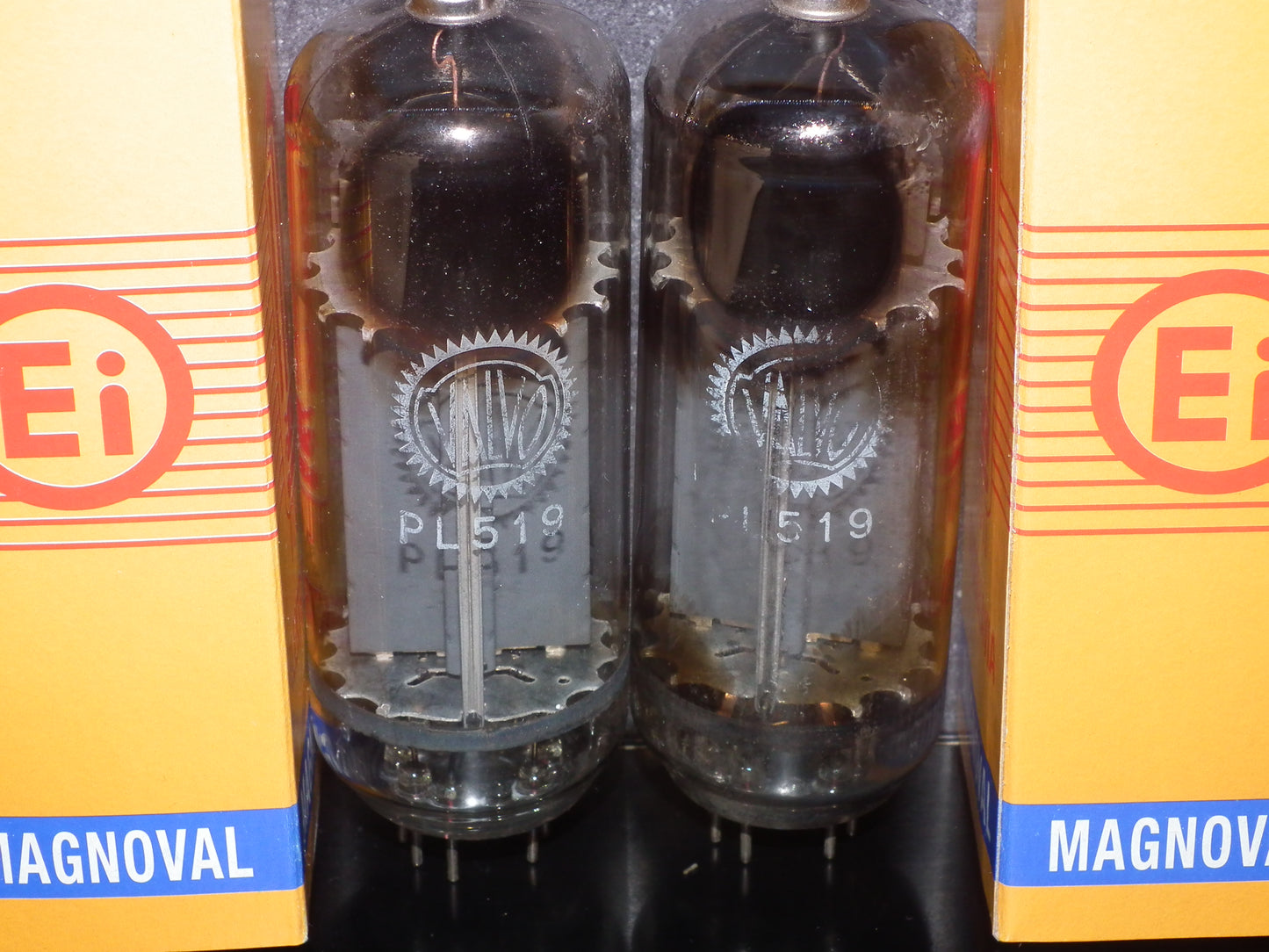 PL519 Valvo Mullard 40KG6 PLATINUM Matched PAIR EAR Used