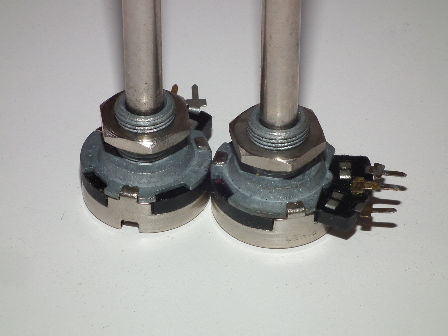 NOS Vintage Piher CARBON Potentiometer 10K LOG Shaft 6.0mm