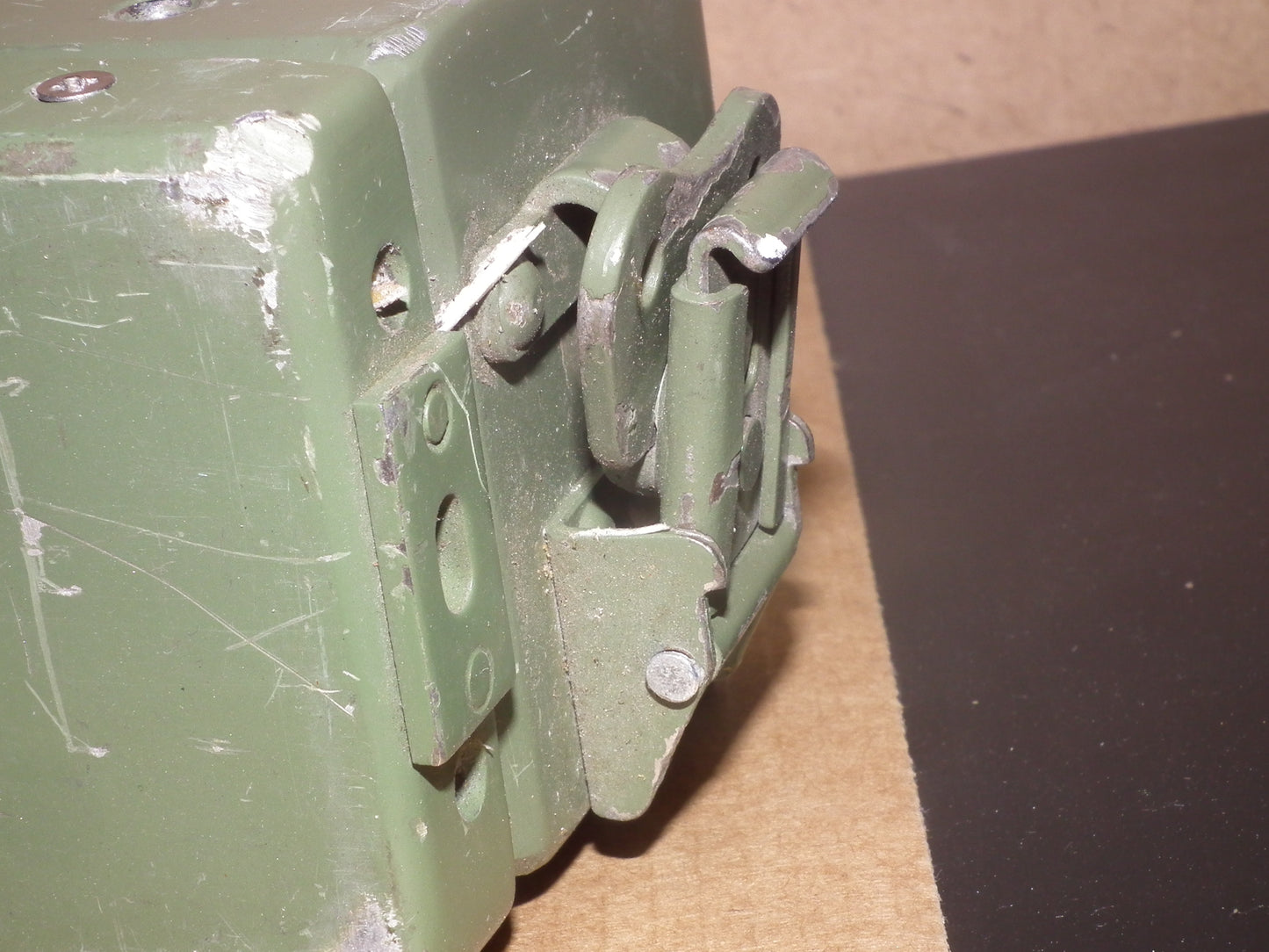 ROCKWELL COLLINS PRC-515 RU-20 Empty Battery Case 612A-1 629-5703-002 Dents