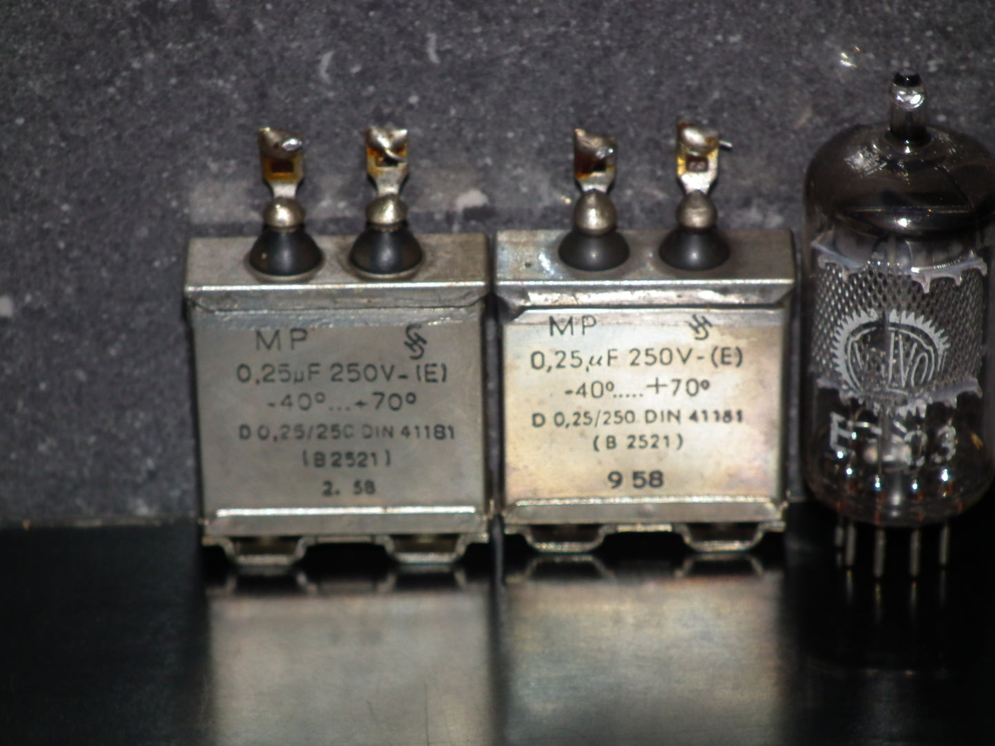 Siemens Klangfilm PIO capacitors 0.25uF 250V glass end seal two pcs (2)