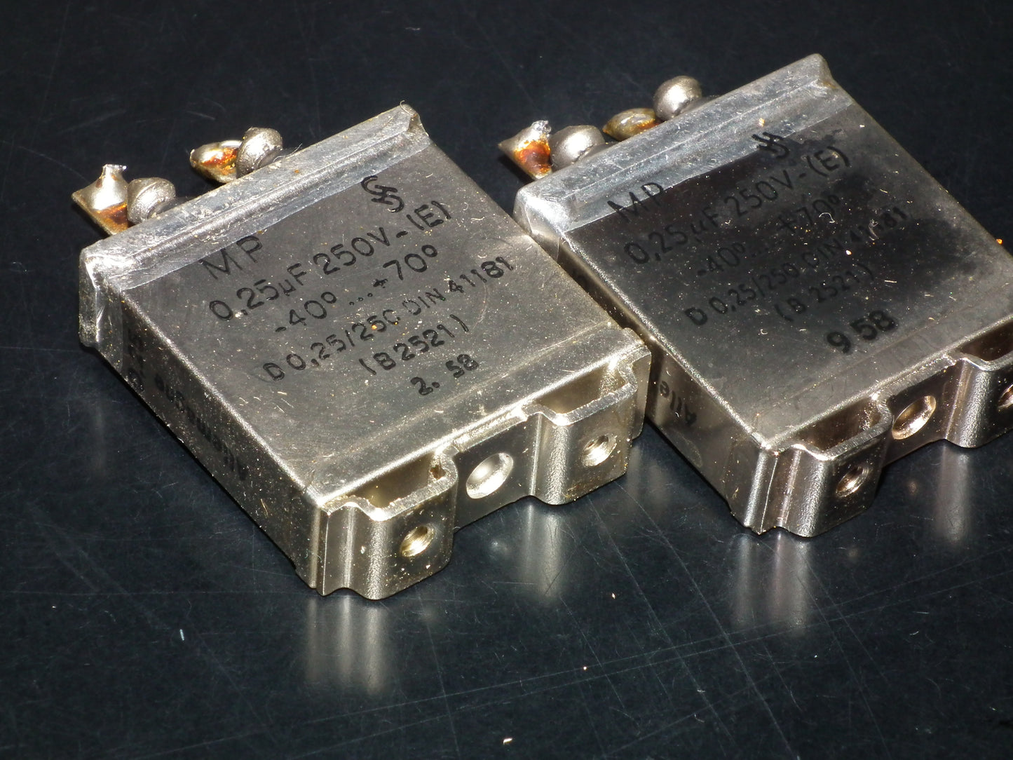 Siemens Klangfilm PIO capacitors 0.25uF 250V glass end seal two pcs (2)