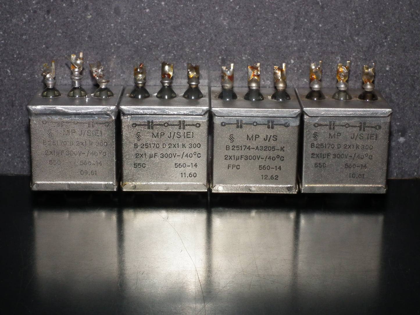 Two vintage Siemens PIO capacitors 2x1uF 300V Klangfilm - West Germany tube audio