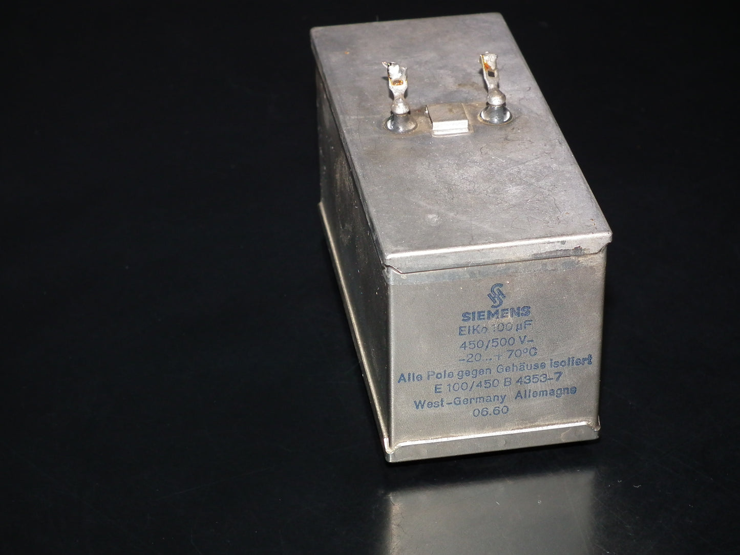 Siemens Klangfilm Electrolytic capacitor 100uF 500V Glass end seal 60s