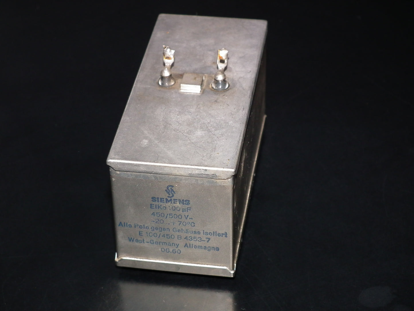 Siemens Klangfilm Electrolytic capacitor 100uF 500V Glass end seal 60s