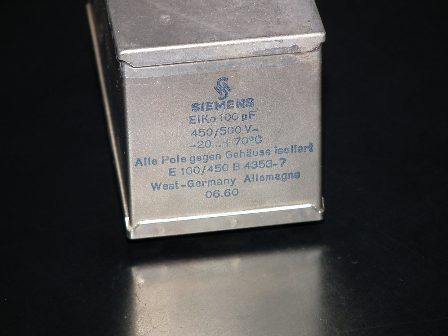 Siemens Klangfilm Electrolytic capacitor 100uF 500V Glass end seal 60s