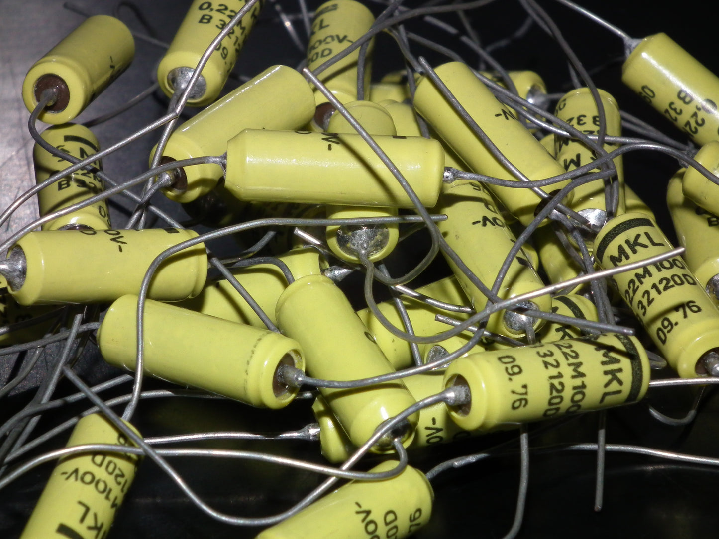 Four 4 NOS vintage Siemens MKL Capacitors 0.22mfd 100V 0.22uF 220nF Klangfilm