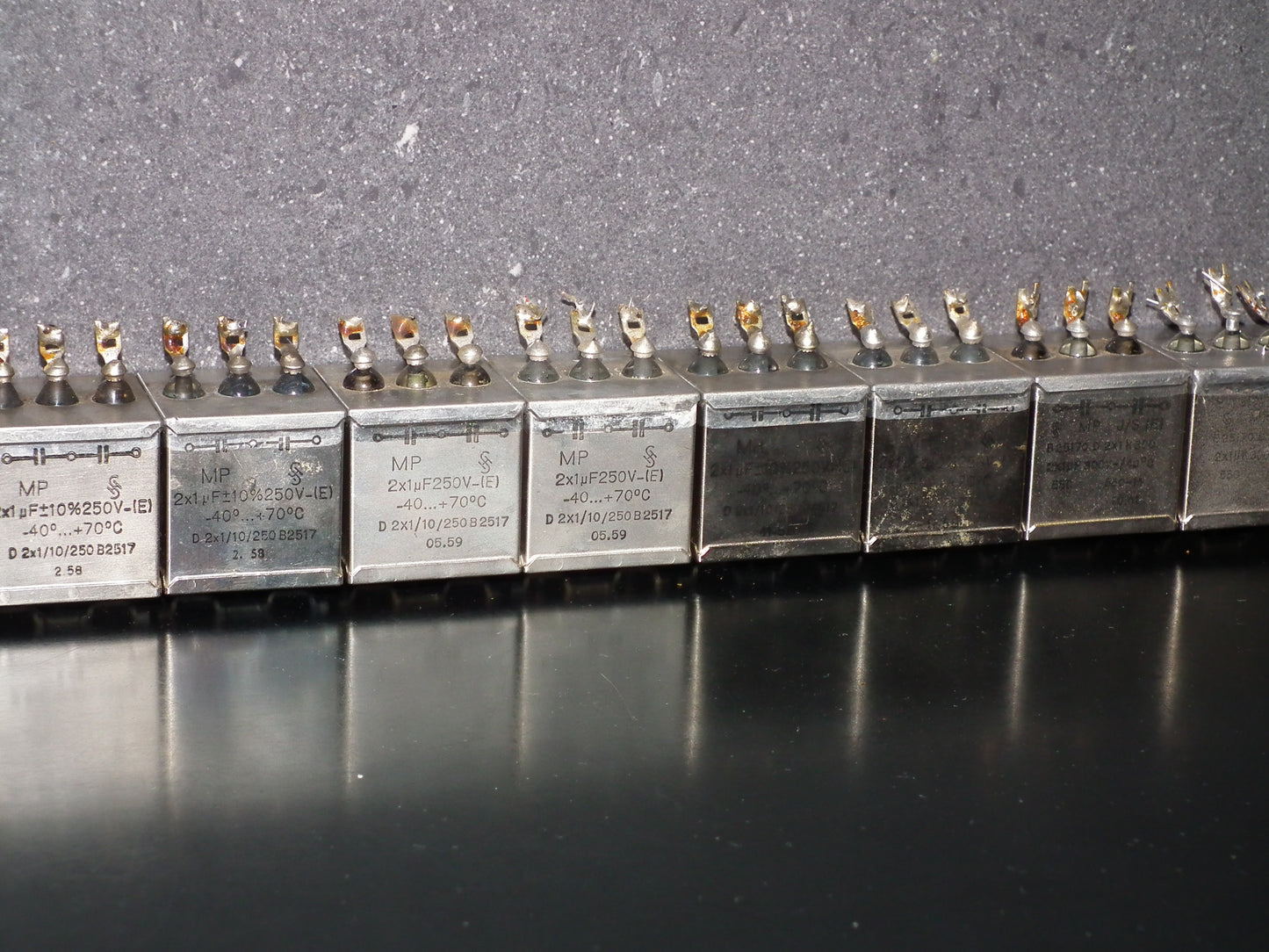 Siemens Klangfilm PIO capacitors 2x1uF/250V glass end seal two pcs (2)