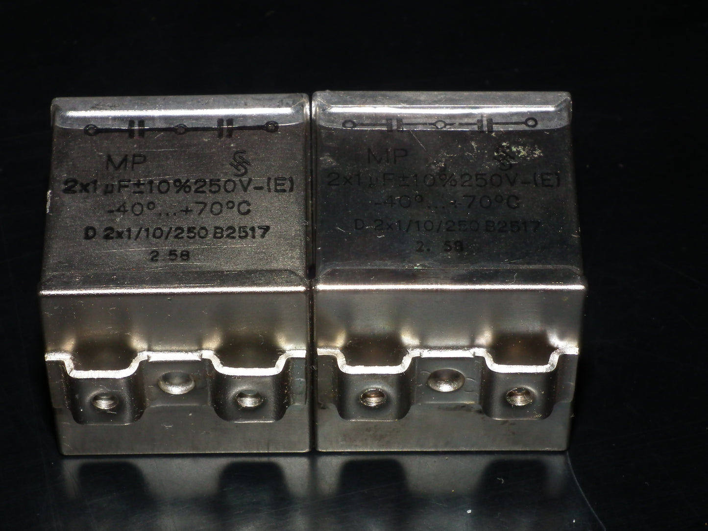 Siemens Klangfilm PIO capacitors 2x1uF/250V glass end seal two pcs (2)