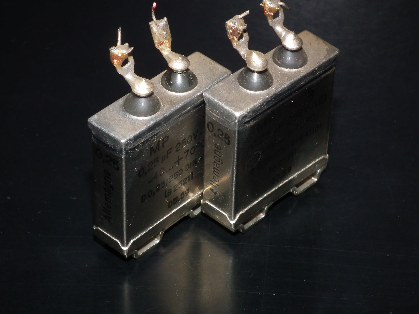 Siemens Klangfilm PIO capacitors 0.25uF 250V glass end seal two pcs (2)