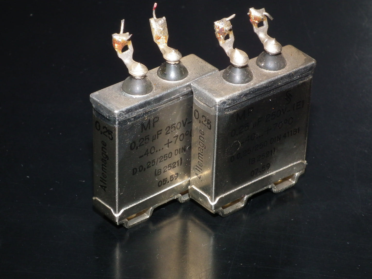 Siemens Klangfilm PIO capacitors 0.25uF 250V glass end seal two pcs (2)