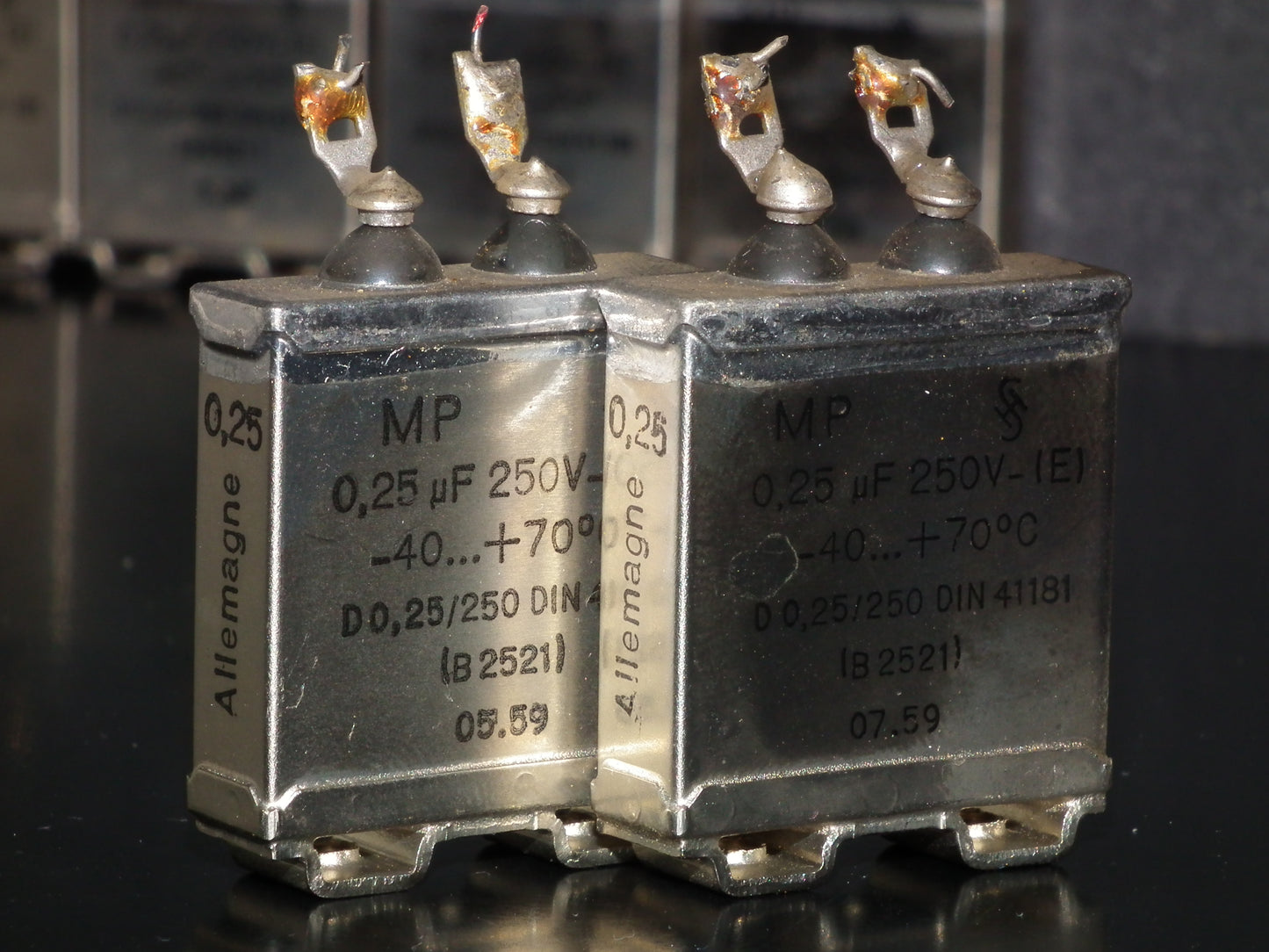 Siemens Klangfilm PIO capacitors 0.25uF 250V glass end seal two pcs (2)