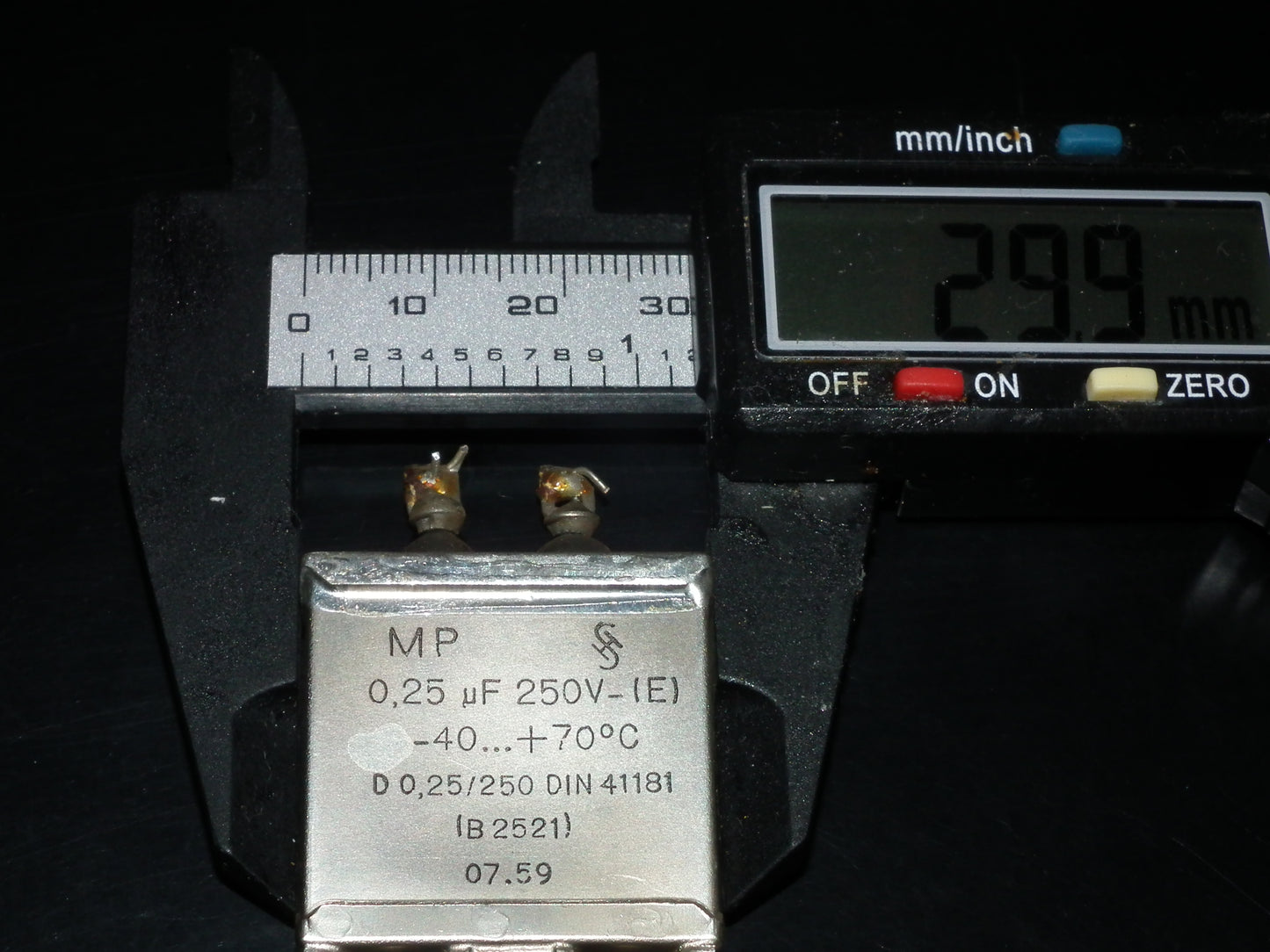 Siemens Klangfilm PIO capacitors 0.25uF 250V glass end seal two pcs (2)