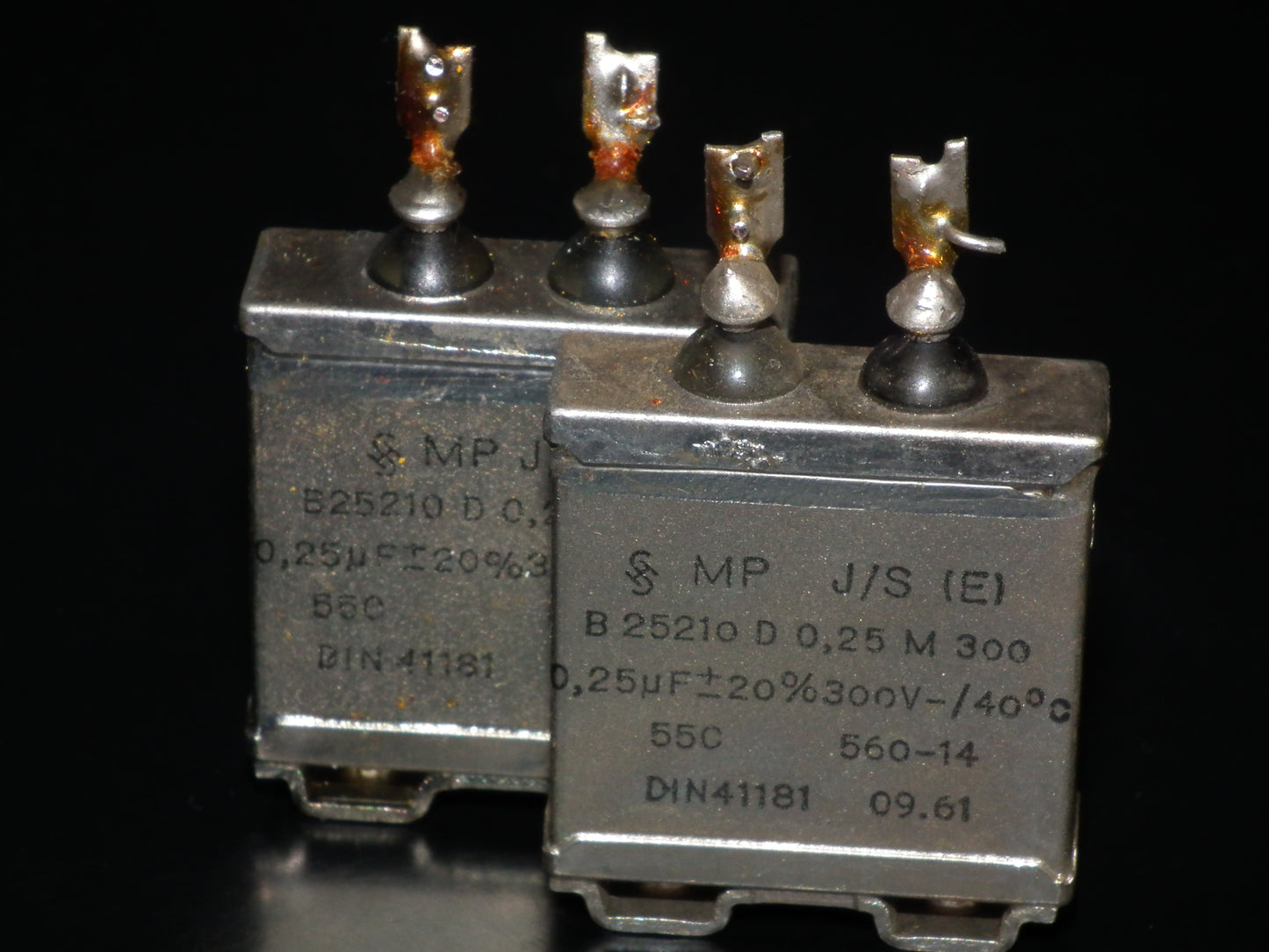 Two vintage Siemens PIO capacitors 0.25uF 300V Klangfilm - West Germany tube audio 250nF