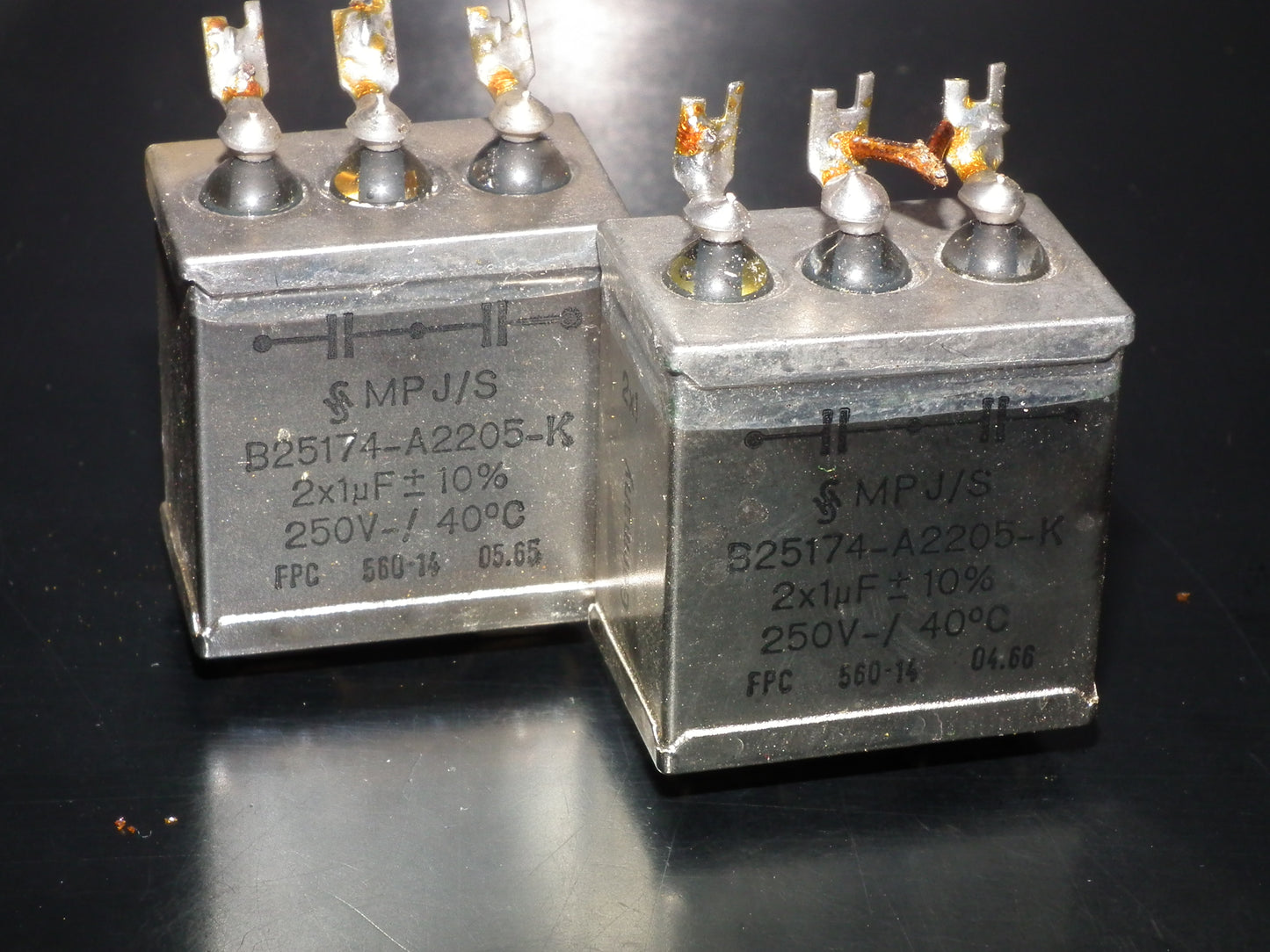 Siemens Klangfilm PIO capacitors 2x1uF/250V glass end seal two pcs 60s